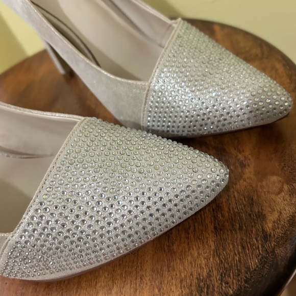 Brand new Women’s rhinestone pumps - Picture 2 of 7